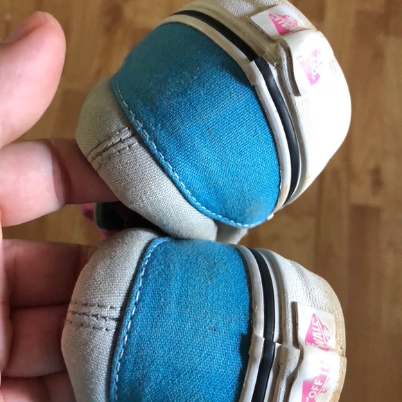 Vans - Picture 5 of 5